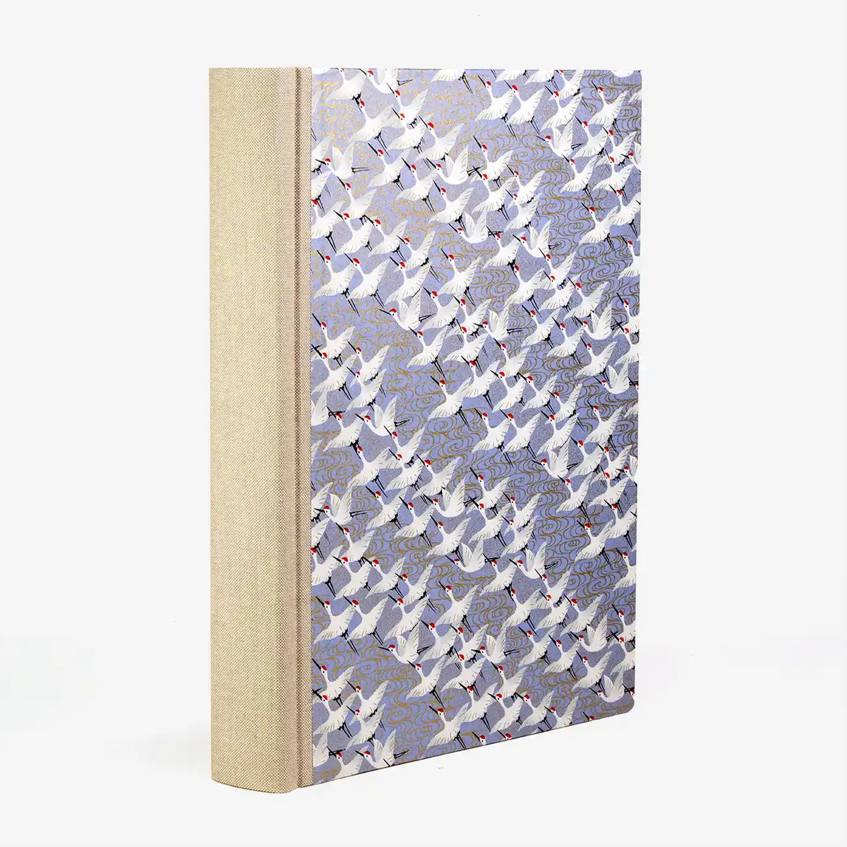 Fotoalbum / H30xB23cm / 60 schwarze Seiten / Chiyogami / weiße Kraniche auf flieder