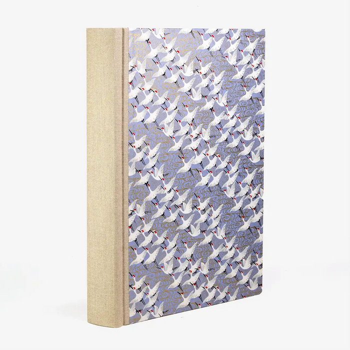 Fotoalbum / H30xB23cm / 60 schwarze Seiten / Chiyogami / weiße Kraniche auf flieder