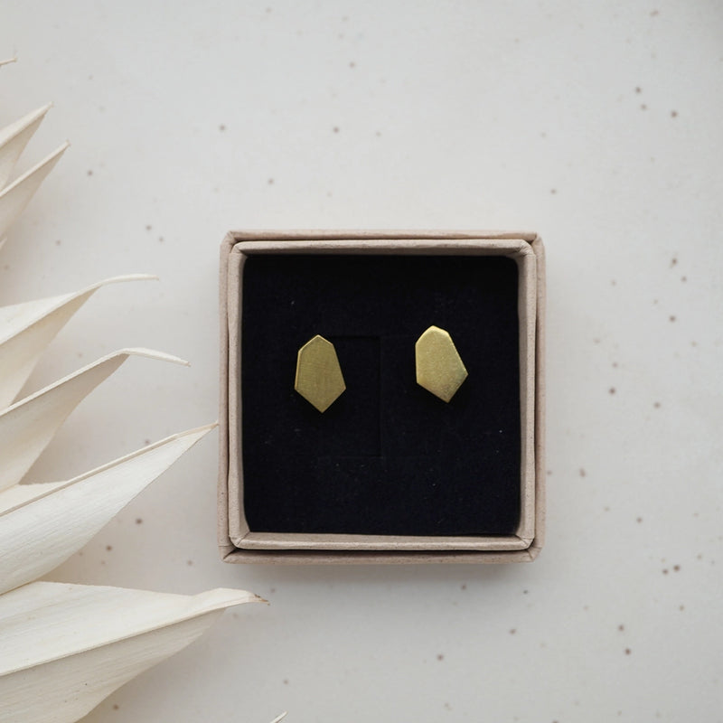 Fr-Tapir-CRYSTAL-Ohrstecker-Ohrringe-ausMessing-Produktpraesentation-in-Geschenkschachtel-2