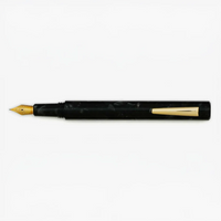 Fuellerhalter-Serie-Attache-hightide-Marbled-Fountain-Pen-Black-produktansicht-mi-taufgeschraubter-Kappe