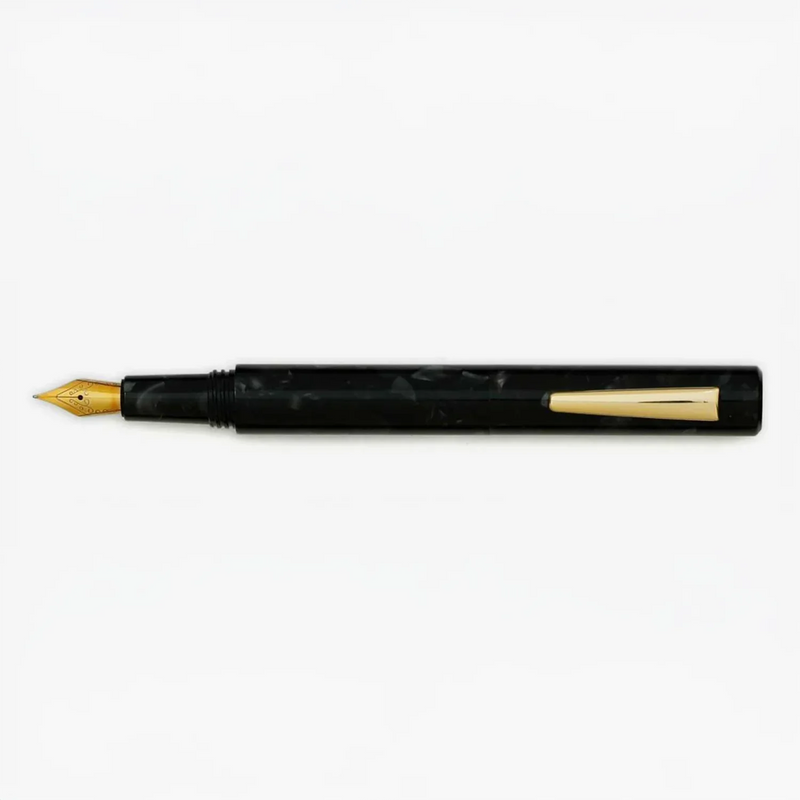 Fuellerhalter-Serie-Attache-hightide-Marbled-Fountain-Pen-Black-produktansicht-mi-taufgeschraubter-Kappe