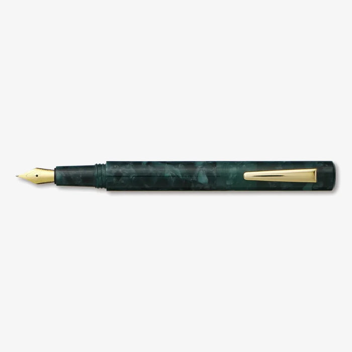 Fuellerhalter-Serie-Attache-hightide-Marbled-Fountain-Pen-green-produktansicht-mitaufgeschraubter-Kappe