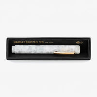 Fuellerhalter-Serie-Attache-hightide-Marbled-Fountain-Pen-white-produktansicht-mitKAppe-in-Verpackung