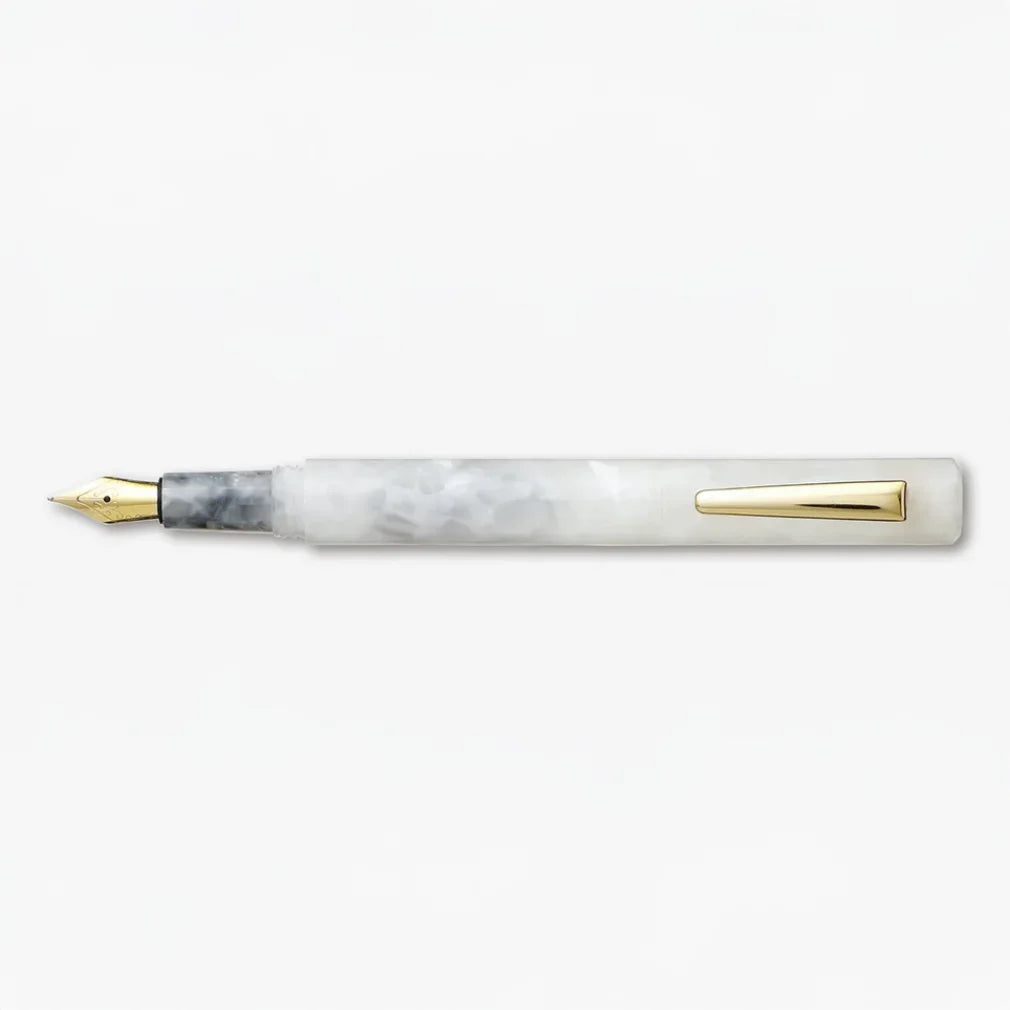 Fuellerhalter-Serie-Attache-hightide-Marbled-Fountain-Pen-white-produktansicht-mitaufgeschraubter-Kappe