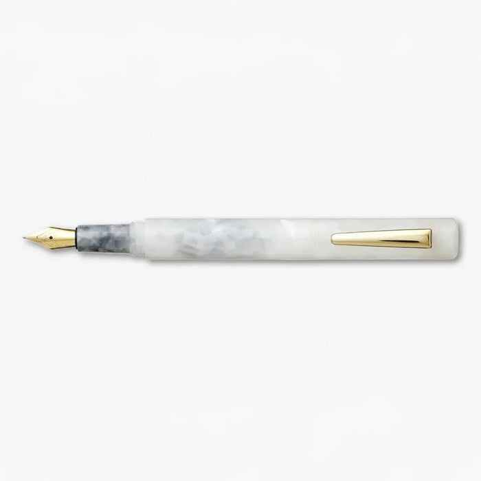 Fuellerhalter-Serie-Attache-hightide-Marbled-Fountain-Pen-white-produktansicht-mitaufgeschraubter-Kappe