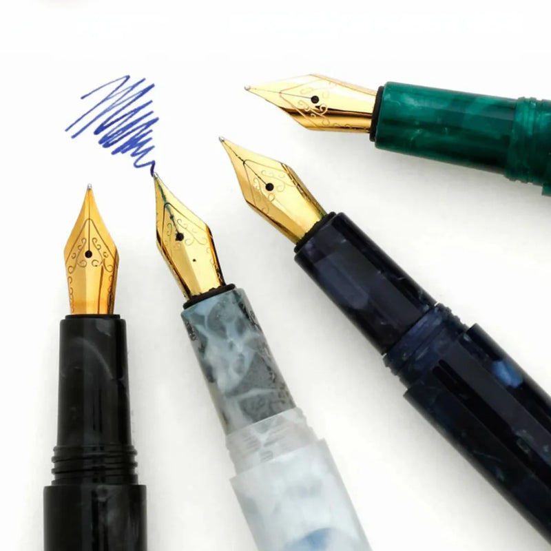 Fuellerhalter-Serie-Attache_-hightide-Marbled-Fountain-Pen_-Black-produktansicht-Beispiel-alle-Fueller-2