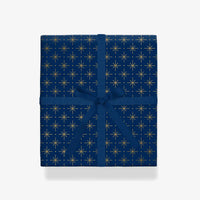 Geschenkpapier-Kelly-Hyatt-3meter-mal-70cm-gerollt-80grm-mit-goldfolie-Hoshi-Night-Celestial-Foiled-Roll-Wrap-Produktansicht-als-Geschenkverpackung