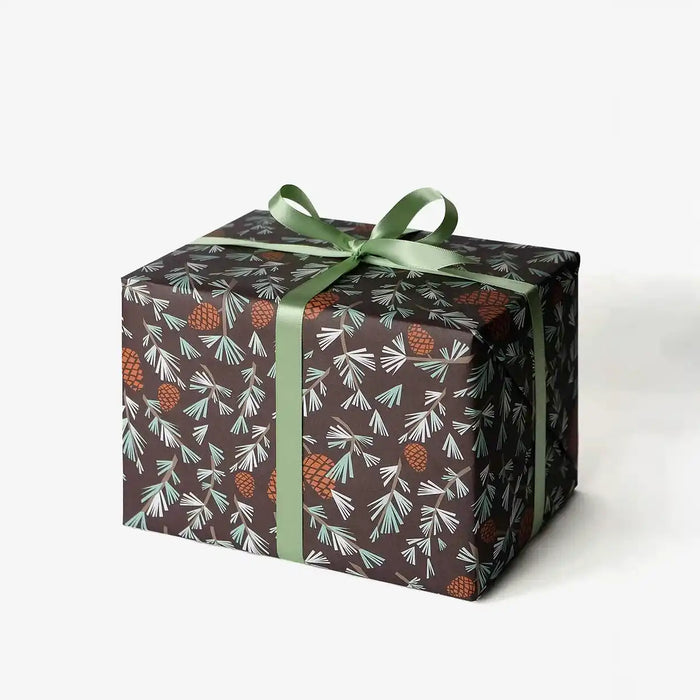 Geschenkpapier-Pine-Cone-von-HAverkorn-und-Sauerbrey-produktansicht-vorn-Beispielfoto