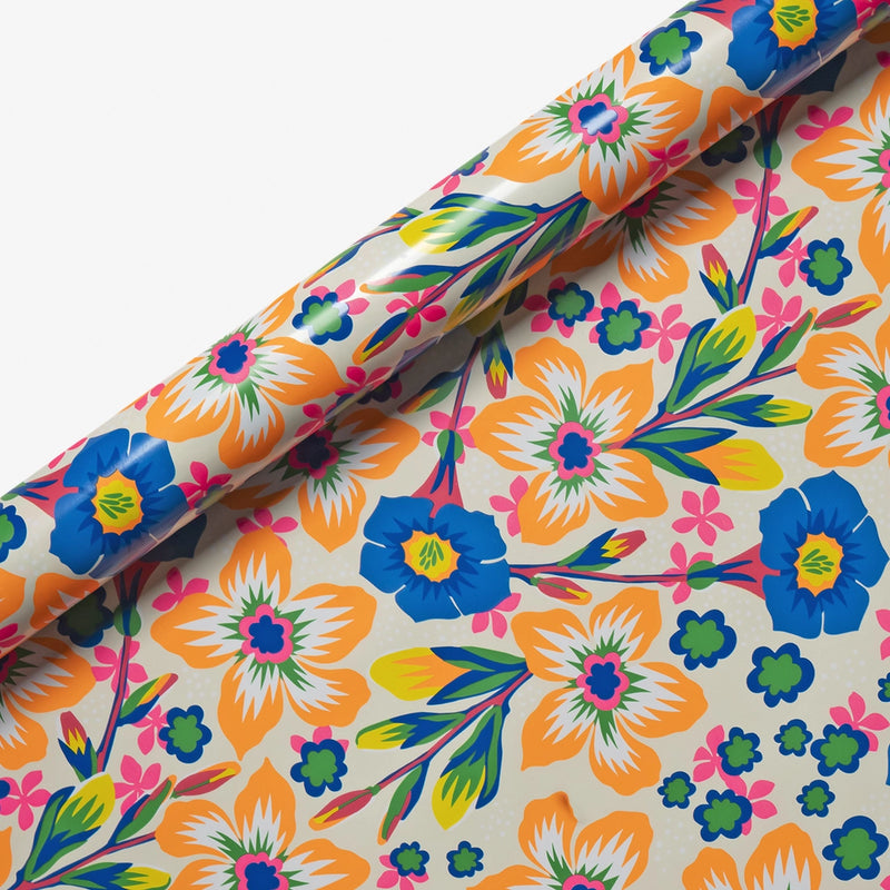Geschenkpapier-Rolle-Format-Hanna-Werning-70x300cm-Gladio_-Neon_-Floral-_Gladio-Produktansicht-Bogen-aufgerollt