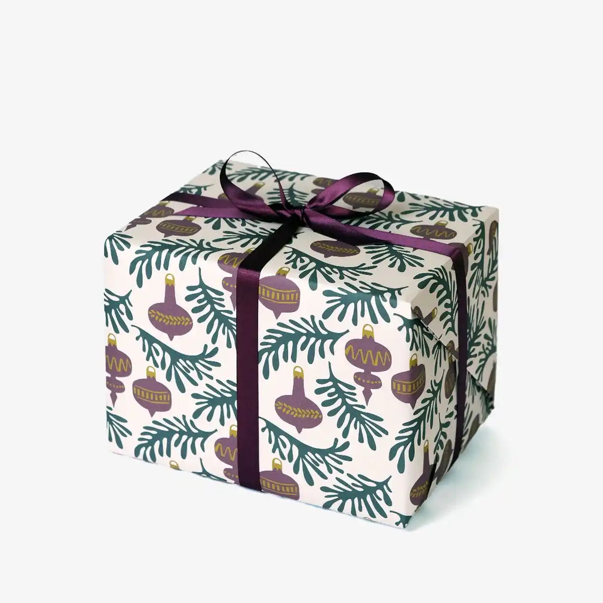 Geschenkpapier-Twigs-_-Baubles-von-HAverkorn-und-Sauerbrey-produktansicht-vorn-Beispielfoto