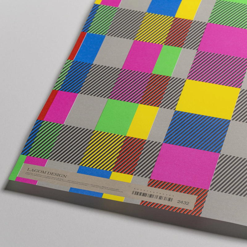 Geschenkpapier-kelly-hyatt-Format-50x70cm-Paris-Tartan-detail-Bogen