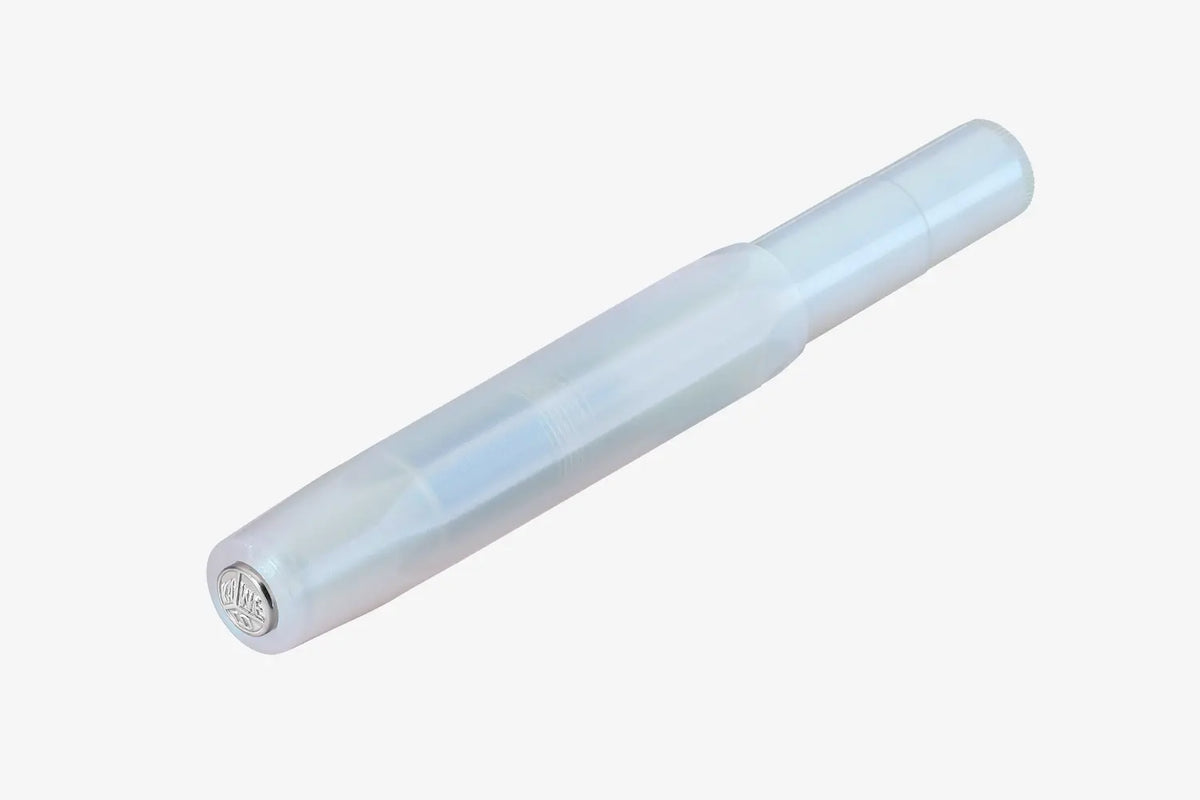 Kaweco-Lunar-Sport-LightBlue-FP-Fueller-geschlossen-seitliche-Ansicht-von-der-Kappe