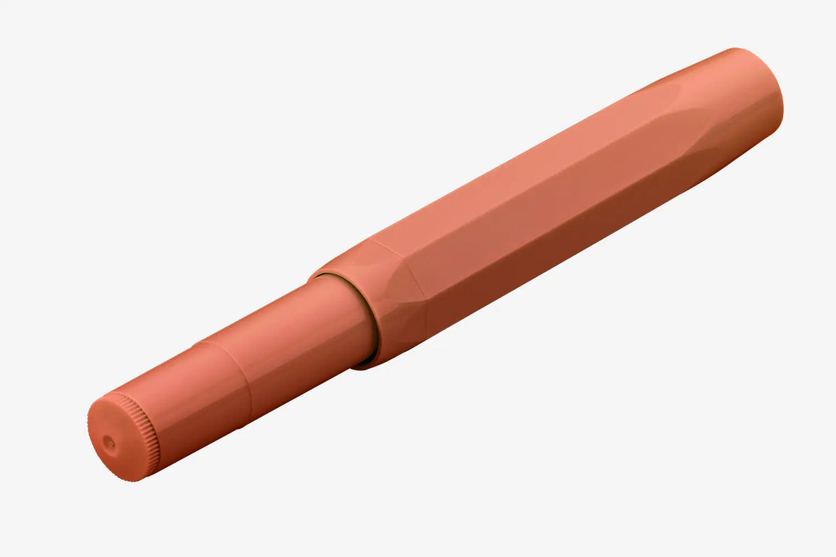 Kaweco_Skyline_FP_Fox-FP-geschlossen-seitliche-Ansicht-vom-Ende-des-Stiftes