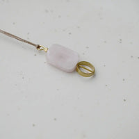 Kette-Verstellbar-Lou-Mit-Halbedelstein-und-Messing-und-synthetischer-Kordel-ansicht-Hlbedelstein-und-messing-1