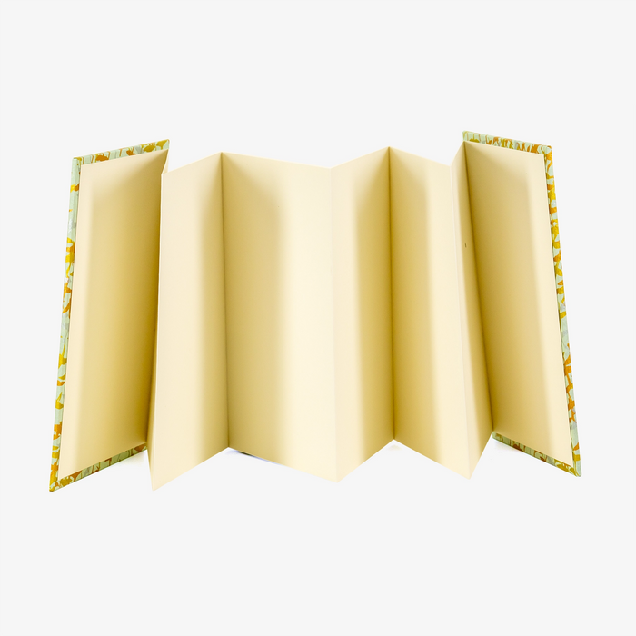 Leporello-Format-12x17cm-fuer-14Fotos-mit-Chiyogami-Animals-Kraniche-gold-kupfer-silber_auf_mint-Produktansicht-Leporello-aufgeklappt