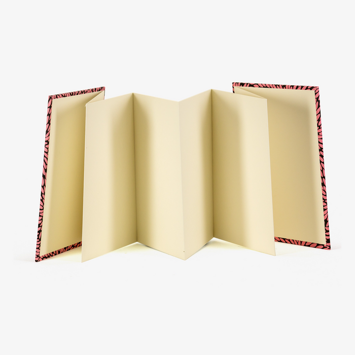 Leporello-Format-12x17cm-fuer-14Fotos-mit-Chiyogami-Traditional-Reismuster-neonpink-Produktansicht--leporello-aufgeklappt