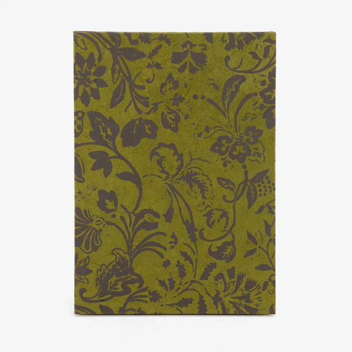 Leporello-Format-12x17cm-fuer-14Fotos-mit-Lokta-blumenornament-braun-auf-gruen-Produktansicht-Cover-Vorn