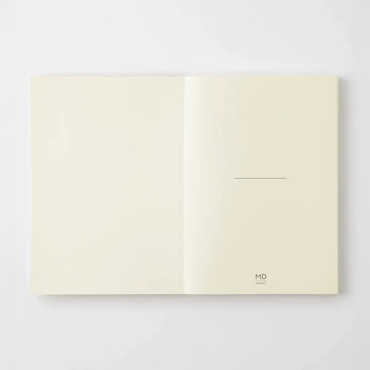 MD-Notebook-A5-dot-grid-minimalistisch-MD-Paper-Japan-Fadenheftung-176-seiten-Innenansicht-titelseite