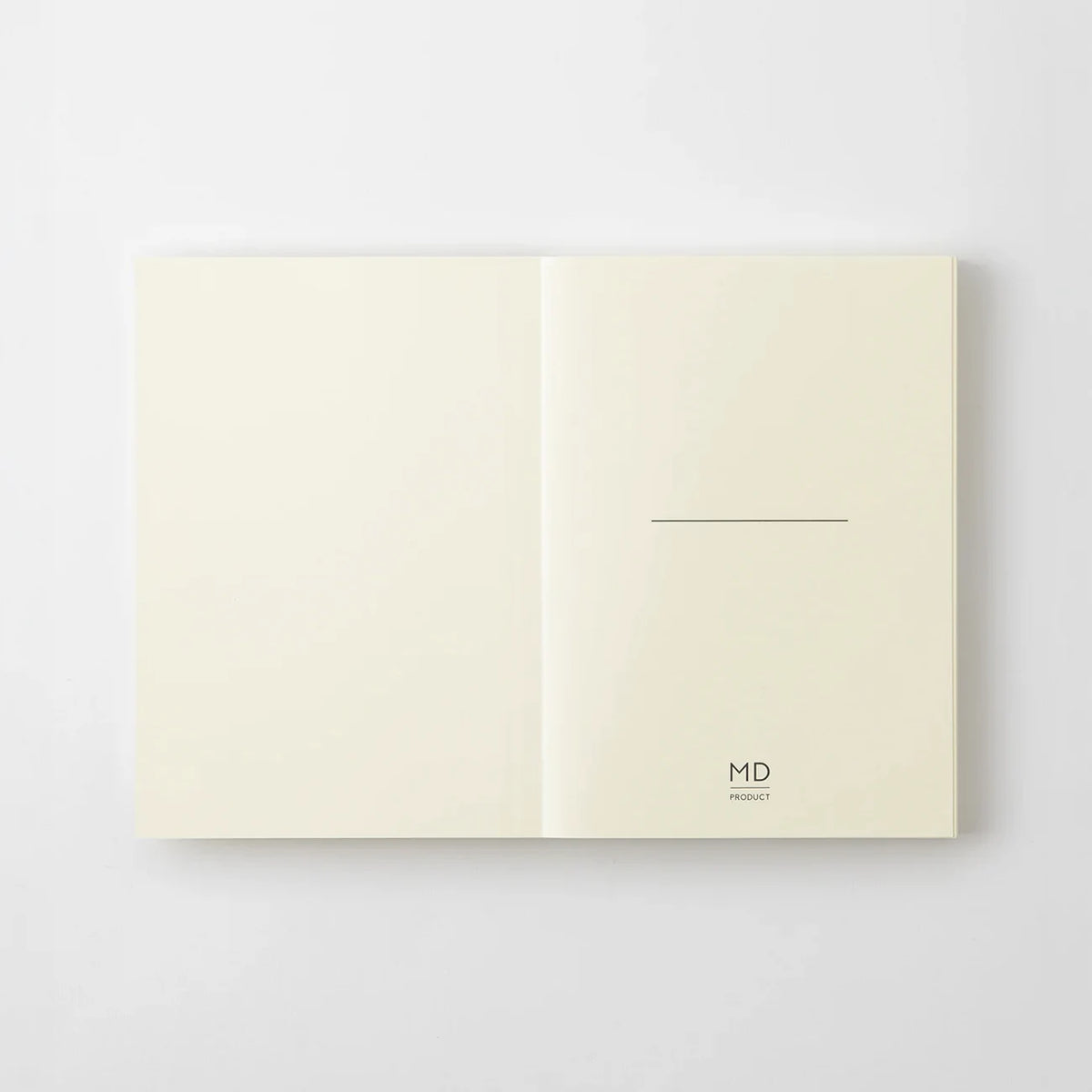 MD-Notebook-A6-dot-grid-minimalistisch-MD-Paper-Japan-Fadenheftung-176-seiten-Innenansicht-titelseite