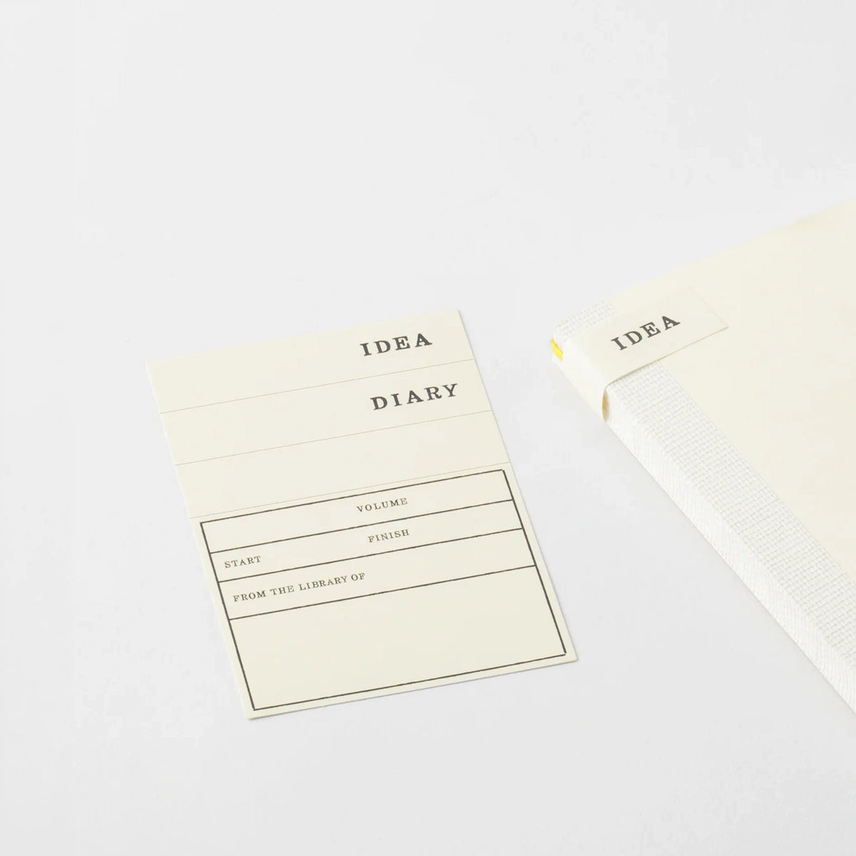 MD-Notebook-Notizbuch-176-Seiten-blank-minimalistisch-Fadenheftung-MD-Paper-Rueckansicht-und-Sticker