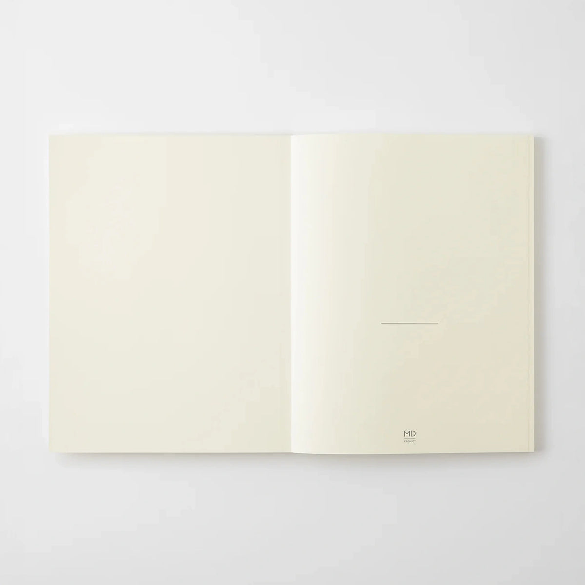 MD-Notebook-Notizbuch-A4-176-Seiten-blank-minimalistisch-Fadenheftung-MD-Paper-Aufgeschlagen-titelseite