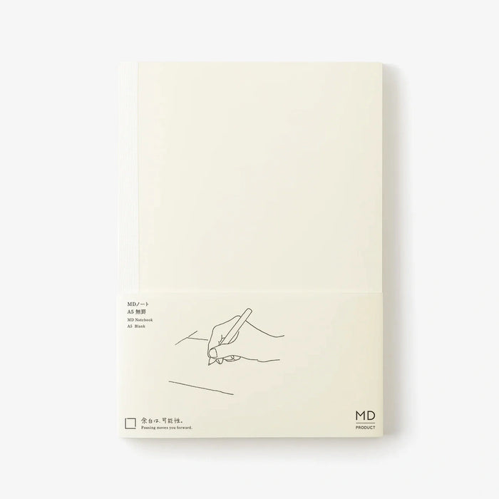 MD-Notebook-Notizbuch-A5-176-Seiten-blank-minimalistisch-Fadenheftung-MD-Paper-Cover-mit-Banderolle-Vorderansicht