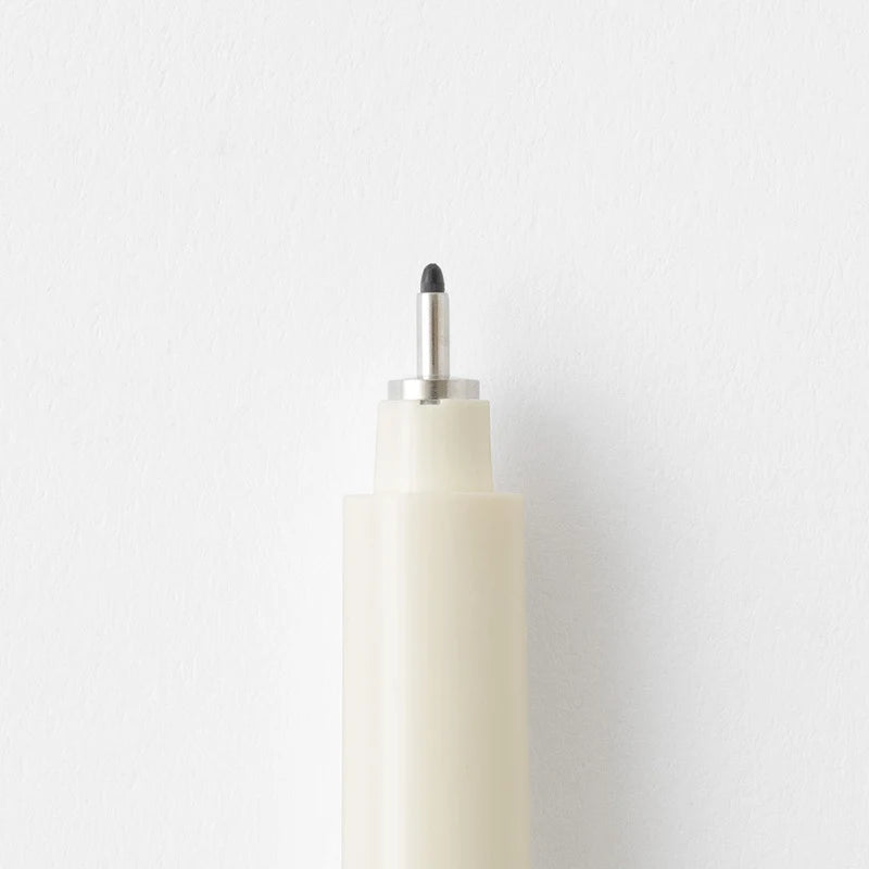 Midori-MD-Drawing-Pen-Fineliner-05mm-schwarz-wasserfest-Stift-geoeffnet-Spitze