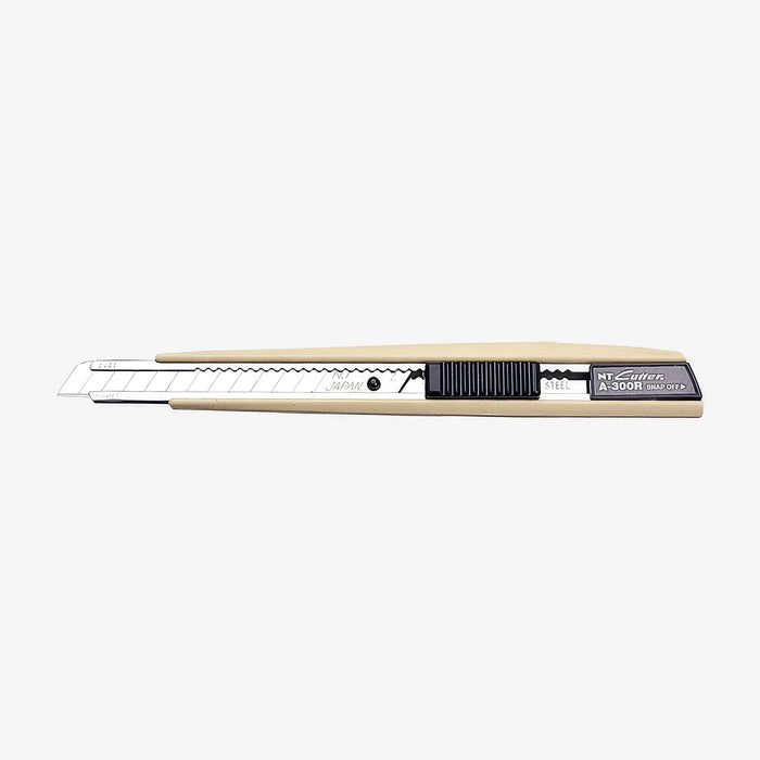 NT-Cutter-A-300RP-Cuttermesser9mm-Beige-Auto-Lock-Produktansicht