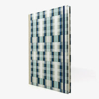 Notizbuch-A4-liniert-160Seiten-Cover-chiyogami-Motiv-Rechtecke-blau-grau-seitlich-von-vorn