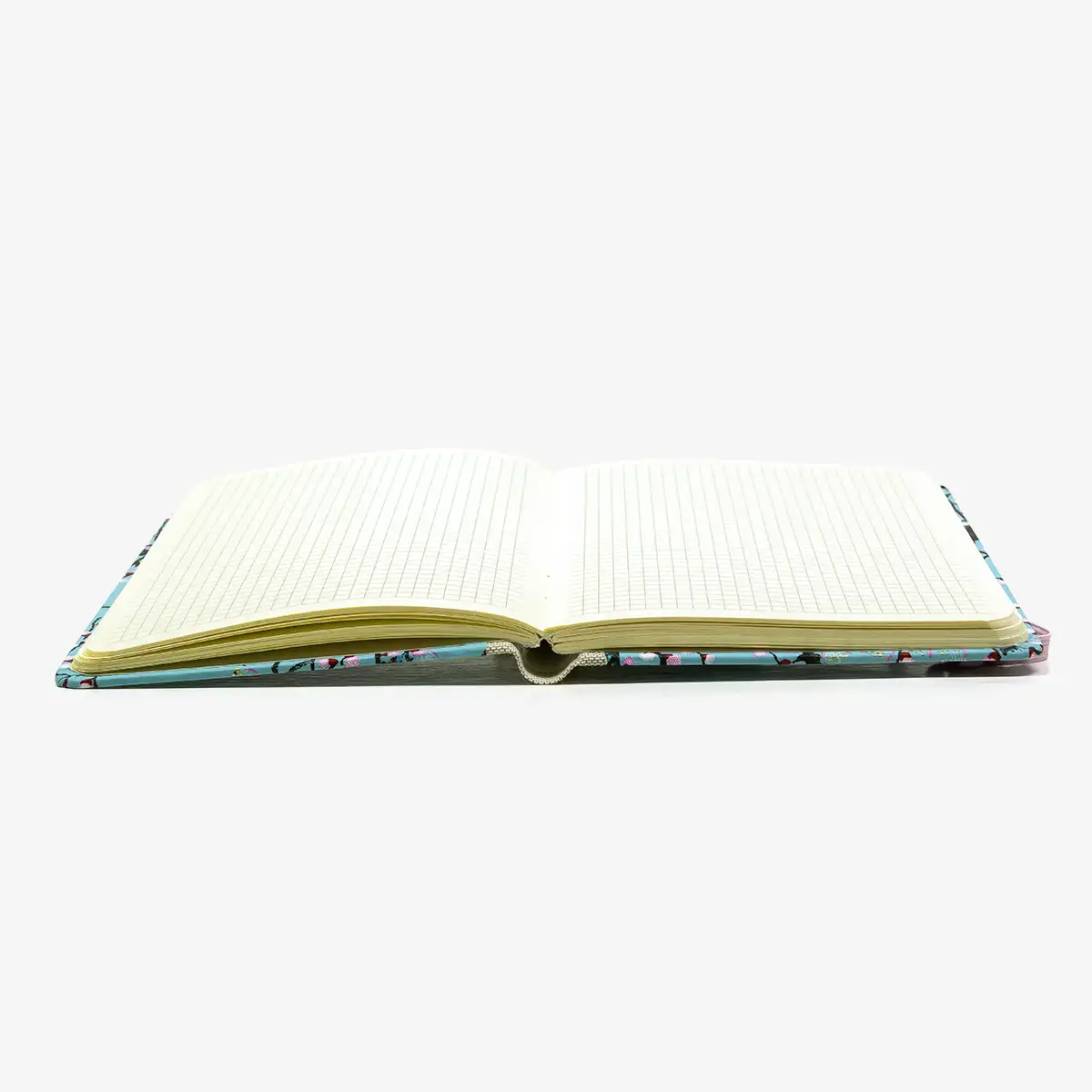Notizbuch-kariert-12x16.5cm-Cover-Chiyogami-Motiv-Kirschzweige-mit_Blueten-auf-hellblau-aufgeschlagen