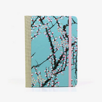 Notizbuch-kariert-12x16.5cm-Cover-Chiyogami-Motiv-Kirschzweige-mit_Blueten-auf-hellblau