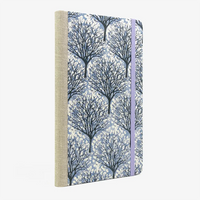 Notizbuch-liniert-13x21cm-Siebdruckpapier-192-Seiten-Motiv-baum-flieder-cover-seitlich-von-hinten