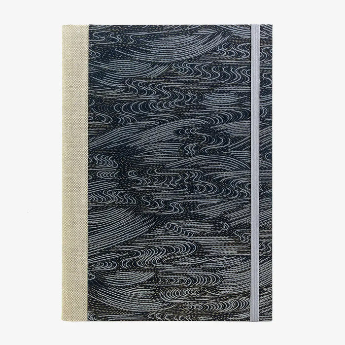 Notizbuch-liniert-17x24cm-192seiten-cover-mit-Chiyogami-Papier-Motiv-Wasser-in-Silber-und-Gold-auf-Anthrazit