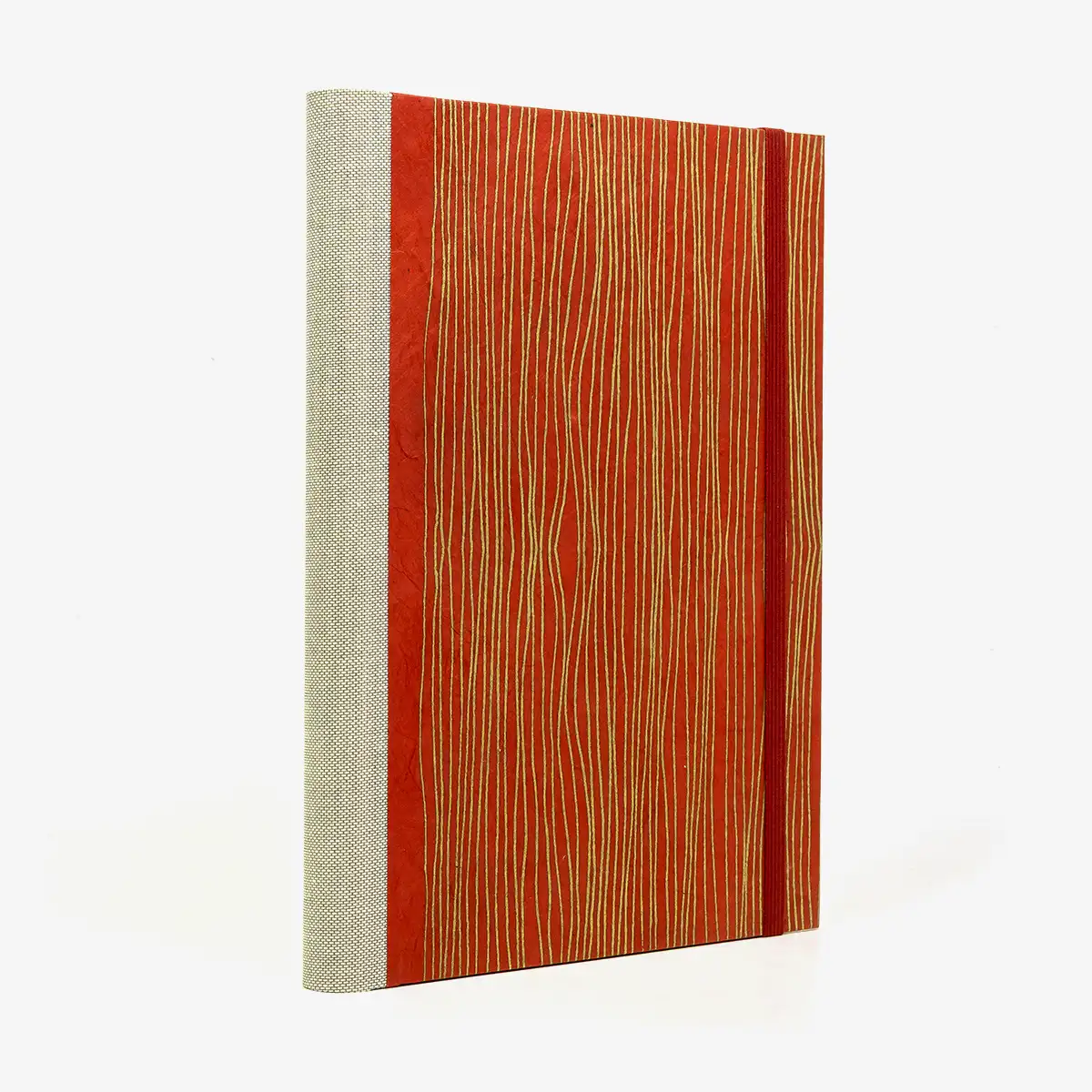 Notizbuch-liniert-A5-288Seiten-cover-lokta-Papier-Motiv-goldene-linien-auf-Rot-seitlich-von-hinten