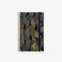 Notizbuch-liniert-A6-Blaupause-144seiten-mit-Chiyogami-cover-bezogen-Motiv-Saitenspiel-schwarz-cover-von-vorn