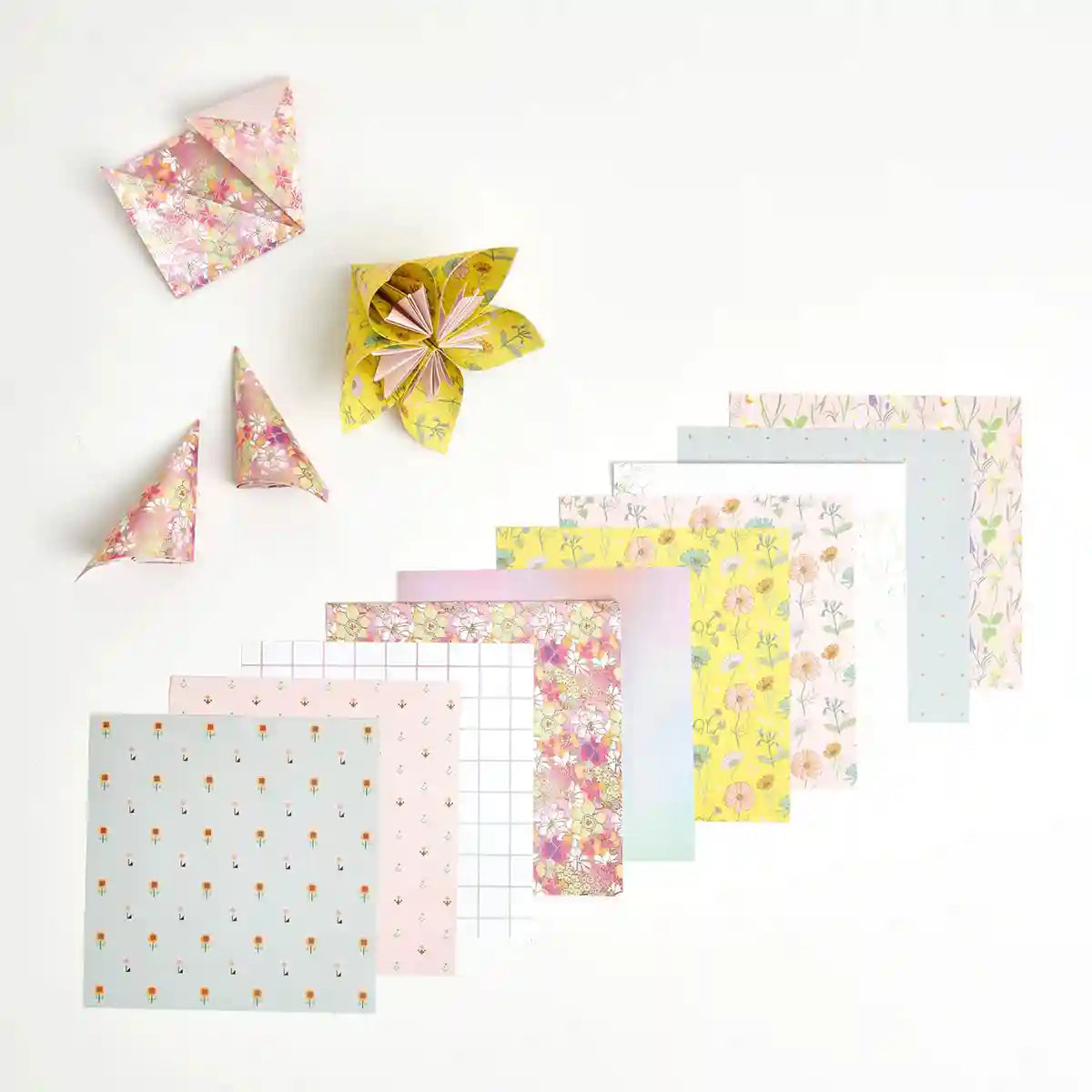 Origamipapier / Futschikato Blumen / 15x15 cm / 50 Blatt
