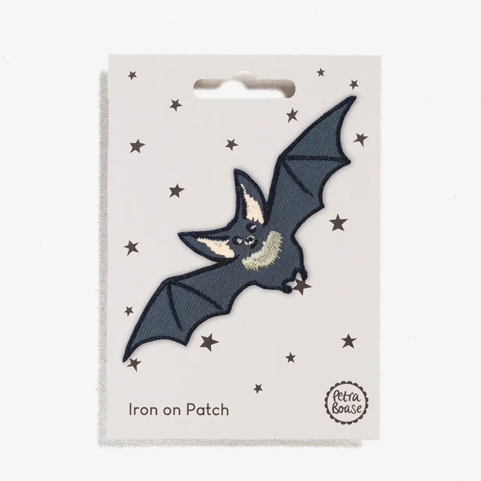 Petra-Boase-Buegelpatch-AufbuegelPAtch-Fledermaus-Produkt-in-Verpackung-1