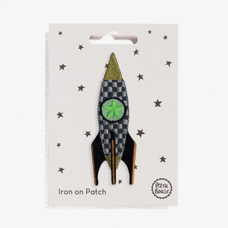 Petra-Boase-Buegelpatch-AufbuegelPAtch-Rakete-Produkt-in-Verpackung-1