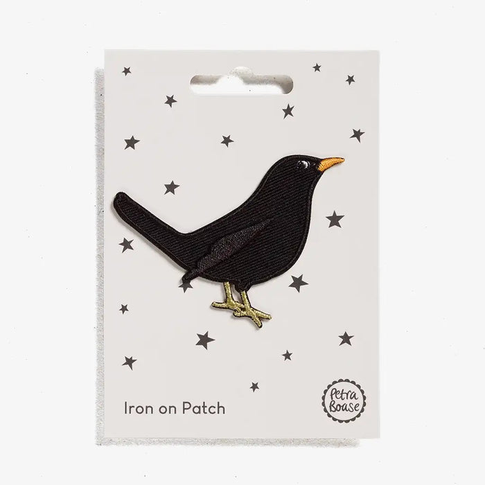Petra-Boase-Buegelpatch-AufbuegelPAtch-black-bird-Produkt-in-Verpackung-1