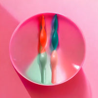Pink-Storie-Dip-Dye-Curly-Miami-Edition-dunkelblau-2-Kerzen-in-einer-Schale