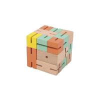 Analyzing image  Puzzle-Boy-aus-Holz-gruen-orange-gelb-IQ-Test-3