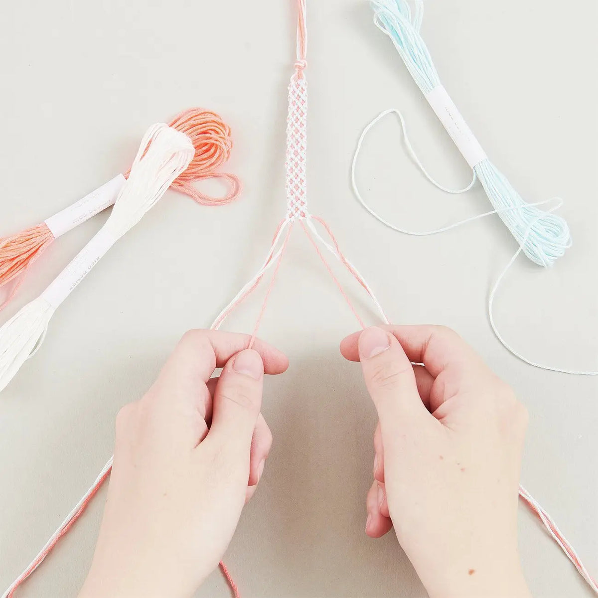 Freundschaftsarmbänder / DIY / Set / Pastel Colours