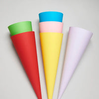 Rico-Design-Schultuete-Zuckertuete-Rohling-Rund-70cm-Rot-Produktansicht-verschiedene-Varianten