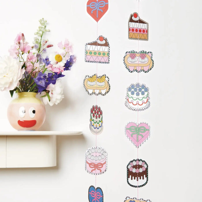 Rico-Design-redfries-Rico-Design-x-Redfries-Genaehte-Girlande-2_3m-Beispielbild-1