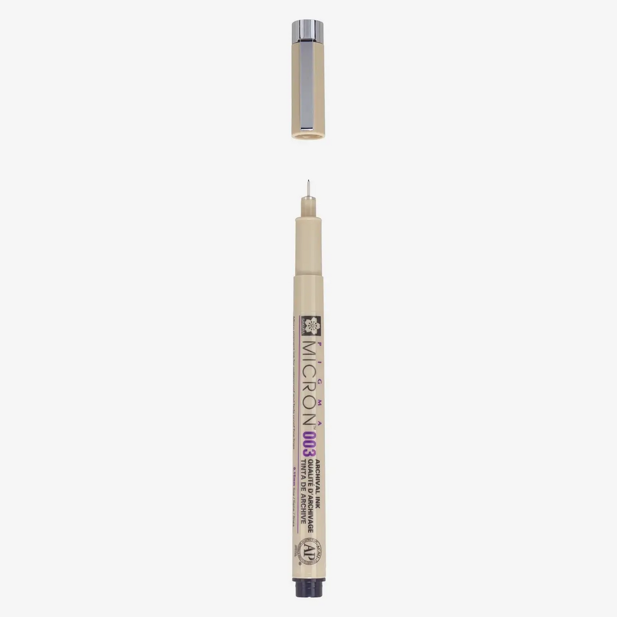Sakura-Pigma-Micron-003-Fineliner-Schwarz-Stift-offen-mit-Stiftekappe-Produktansicht