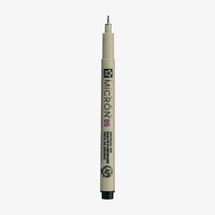 Sakura-Pigma-Micron-05-Fineliner-Schwarz-Stift-offen-Produktansicht