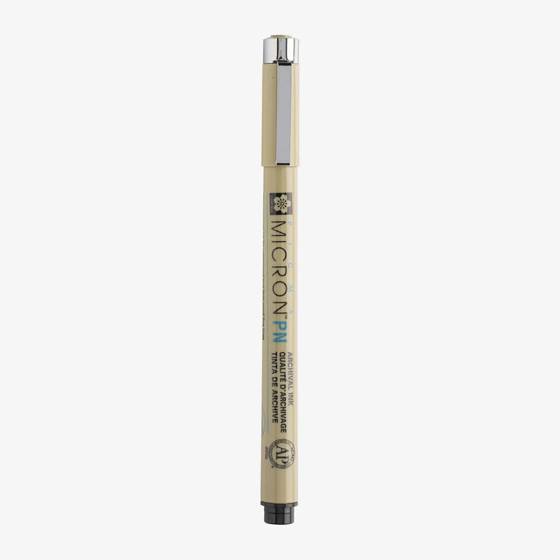Sakura-Pigma-Micron-PN-Fineliner-Schwarz-Stift-mit-Stiftekappe-Produktansicht