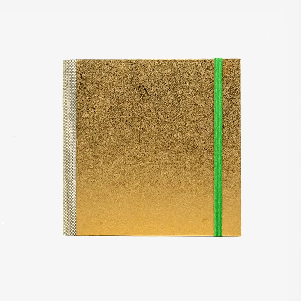 Skizzenbuch-15x15cm-240-seiten-mit-Jap.Folienpapier-bezogen-Motiv-gold-cover-von-vorn