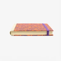 Skizzenbuch-15x15cm-240-seiten-mit-Lokta-bezogen-Motiv-Zweige-Purple-gold-auf-Orange-cover-liegend
