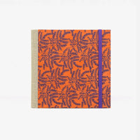 Skizzenbuch-15x15cm-240-seiten-mit-Lokta-bezogen-Motiv-Zweige-Purple-gold-auf-Orange-cover-von-vorn